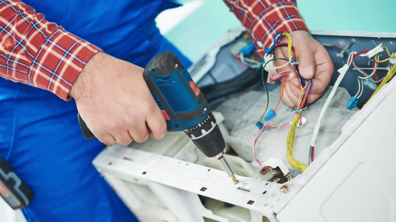 Keçiören Daikin Daikin çamaşır makinesi kart tamiri – Su almama arızası orijinal parça ile giderildi. - Teknik servis örneği